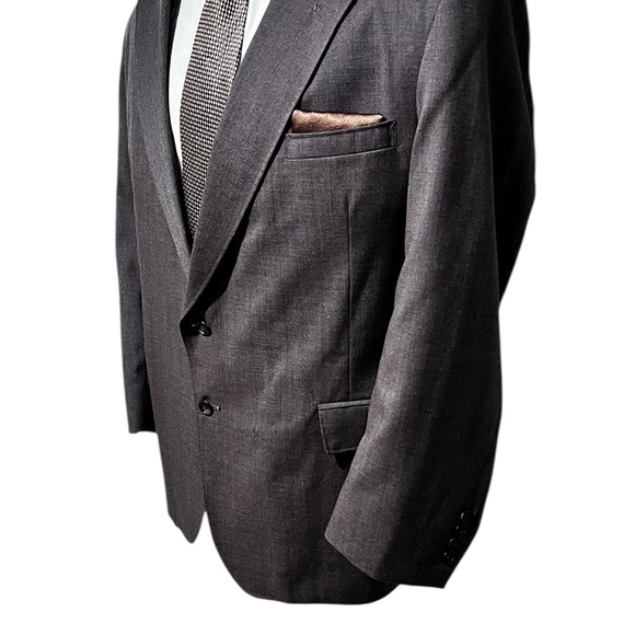 Elegant Charcoal Men's Blazer that goes with any slacks, very handsome fit. - Picture 8 of 12